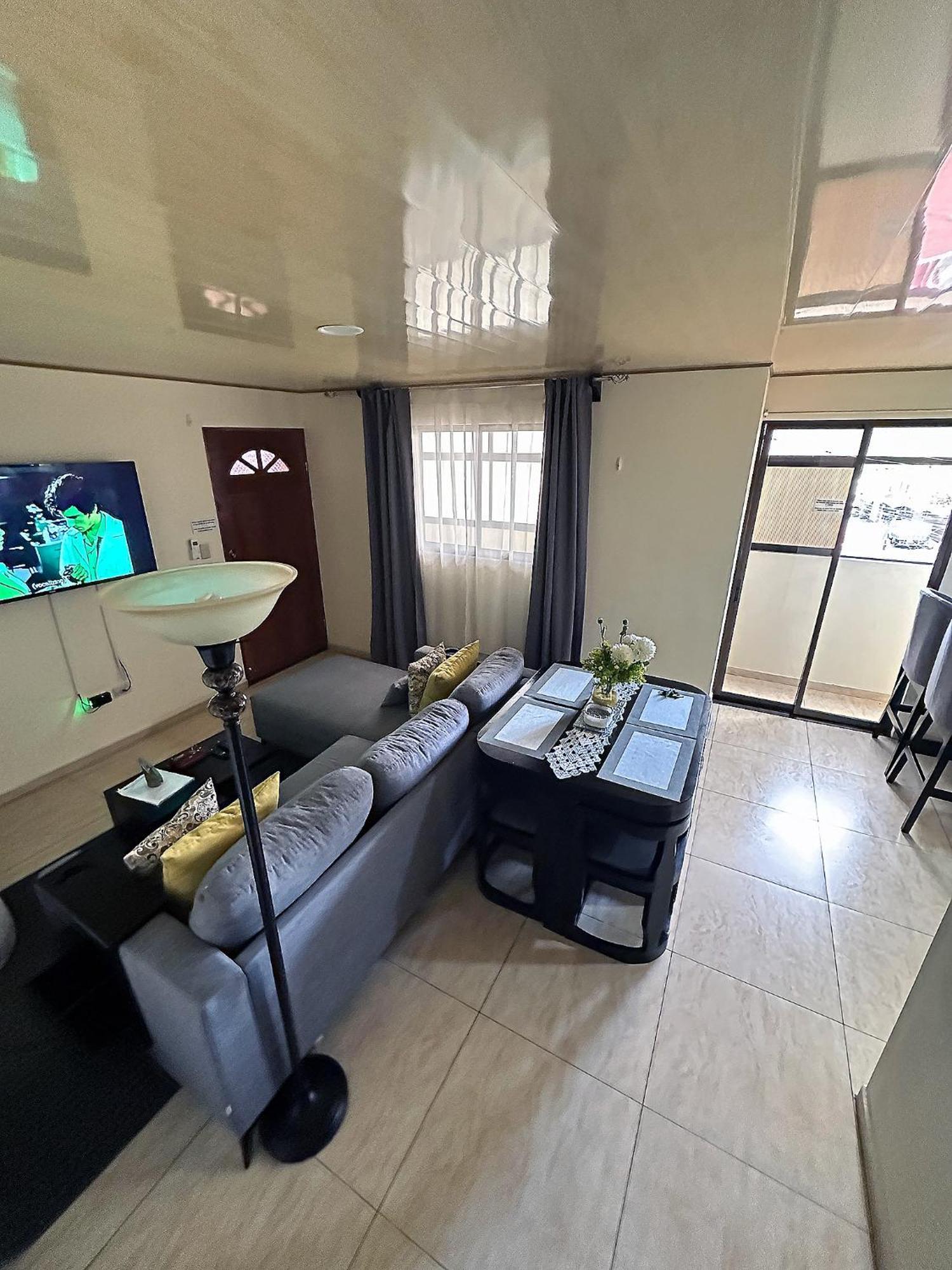 Senderos Apartment, Self Check- In, Airport Sjo 5 Min Río Segundo المظهر الخارجي الصورة
