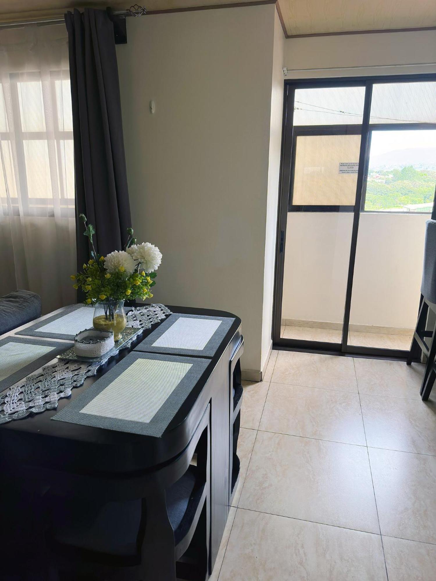 Senderos Apartment, Self Check- In, Airport Sjo 5 Min Río Segundo المظهر الخارجي الصورة